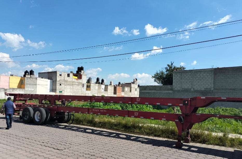 Asegura PGJE en Chiautempan porta contenedores con reporte de robo en Ciudad de México